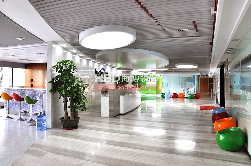 科技公司辦公室裝修設(shè)計(jì),前臺(tái)設(shè)計(jì)裝修.jpg
