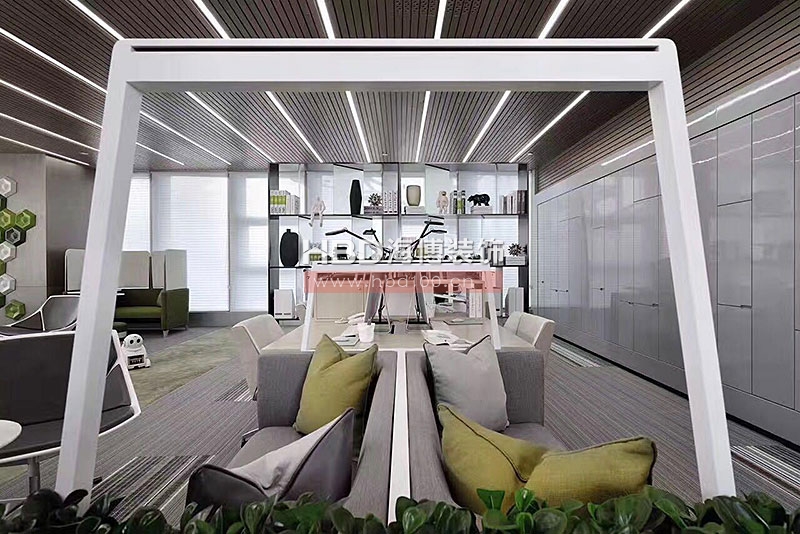 廣州辦公室裝修,高大上辦公設(shè)計(jì),廣州裝修設(shè)計(jì)公司,氣質(zhì)辦公室.jpg 廣州辦公室裝修,高大上辦公設(shè)計(jì),廣州裝修設(shè)計(jì)公司,氣質(zhì)辦公室.jpg