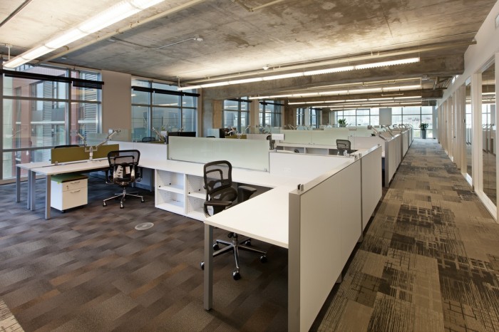 loft風(fēng)格辦公室設(shè)計(jì),廣州辦公室裝修,辦公室裝修設(shè)計(jì)風(fēng)格,廣州裝修公司.jpg loft風(fēng)格辦公室設(shè)計(jì),廣州辦公室裝修,辦公室裝修設(shè)計(jì)風(fēng)格,廣州裝修公司.jpg