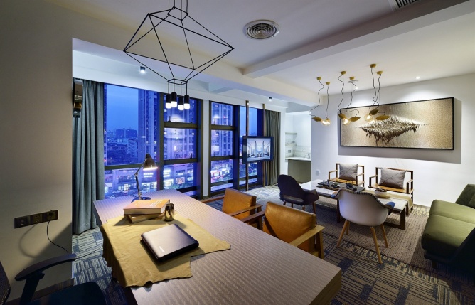 具有設(shè)計感的辦公室裝修.jpg 具有設(shè)計感的辦公室裝修.jpg