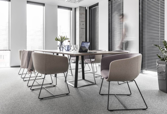 廣州辦公室裝修風(fēng)格.jpg 廣州辦公室裝修風(fēng)格.jpg