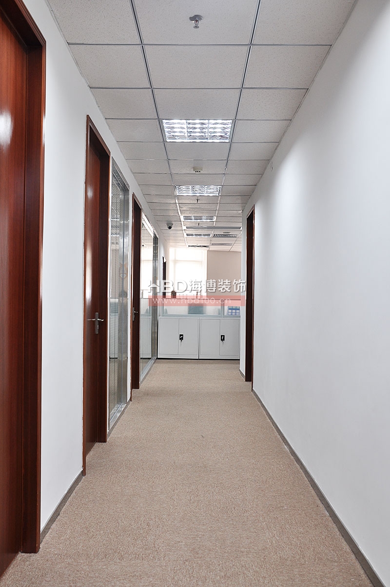 金融投資公司辦公室裝修設計.jpg 金融投資公司辦公室裝修設計.jpg