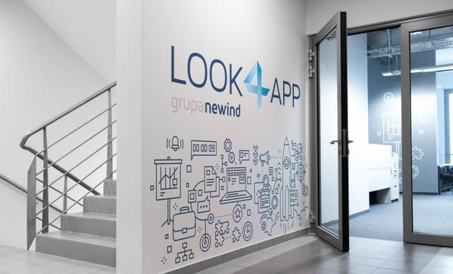 軟件公司辦公室裝修設(shè)計風(fēng)格.jpg 軟件公司辦公室裝修設(shè)計風(fēng)格.jpg