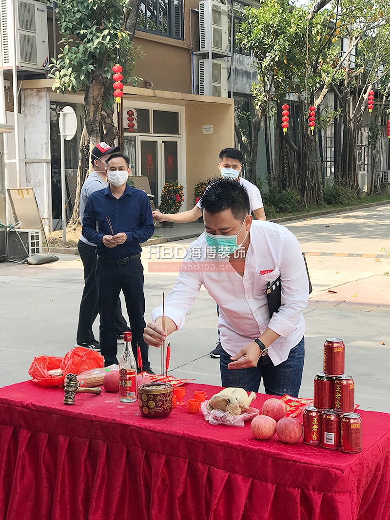 廣州辦公樓裝修設計.jpg 廣州辦公樓裝修設計.jpg